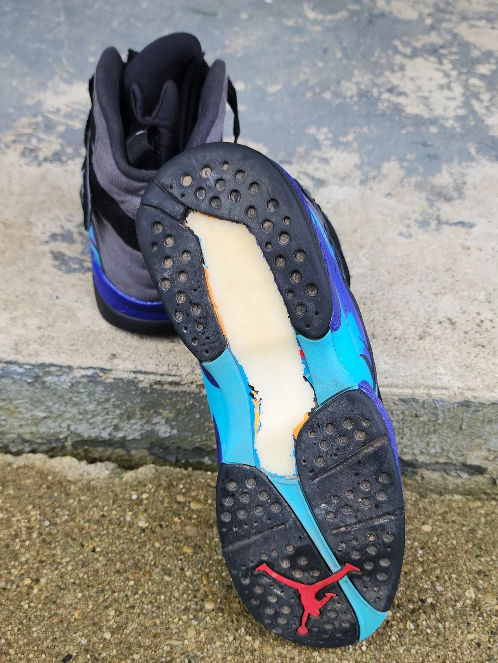 Jordan 8 Retro Mens Sneakers
